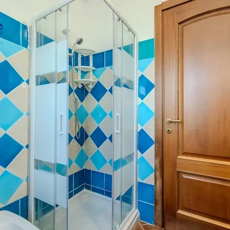 Rai's Panoramic View 1 - View & Relax Appartement *